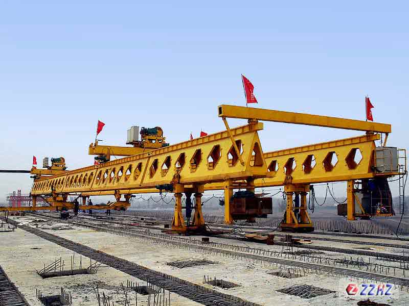 Walking-type Bridge Erecting Crane