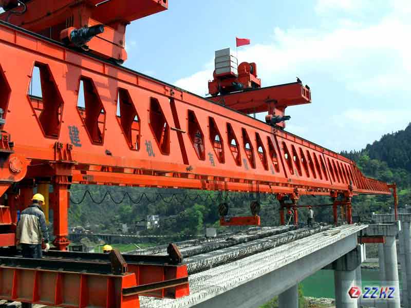 Walking-type Bridge Erecting Crane-2